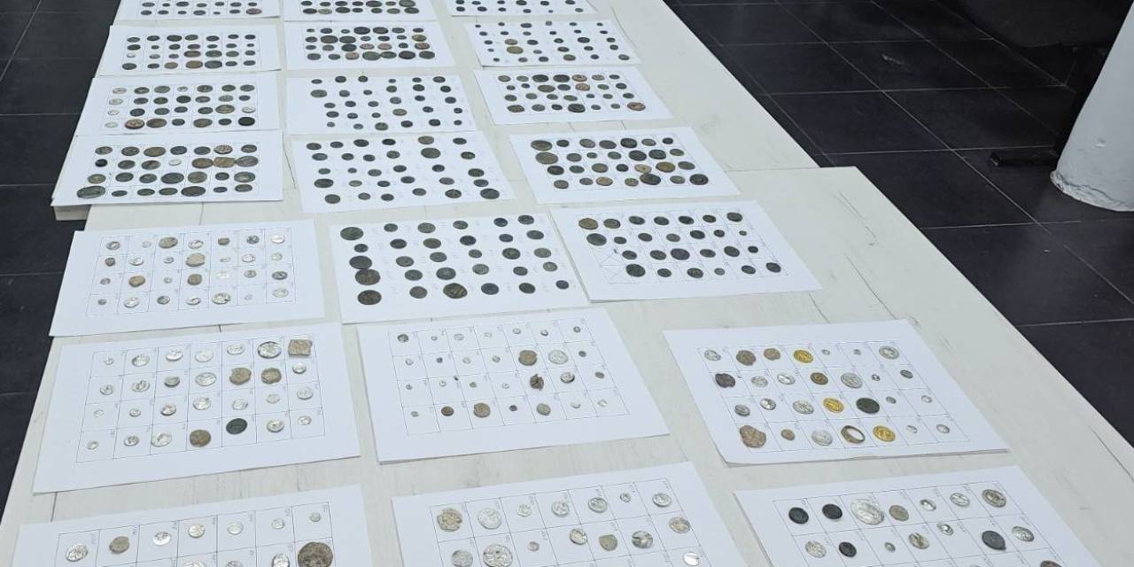 Tırla Avrupa’ya Kaçırılan Bin 62 Adet Antika Sikke Bulgar Gümrüğüne Takıldı