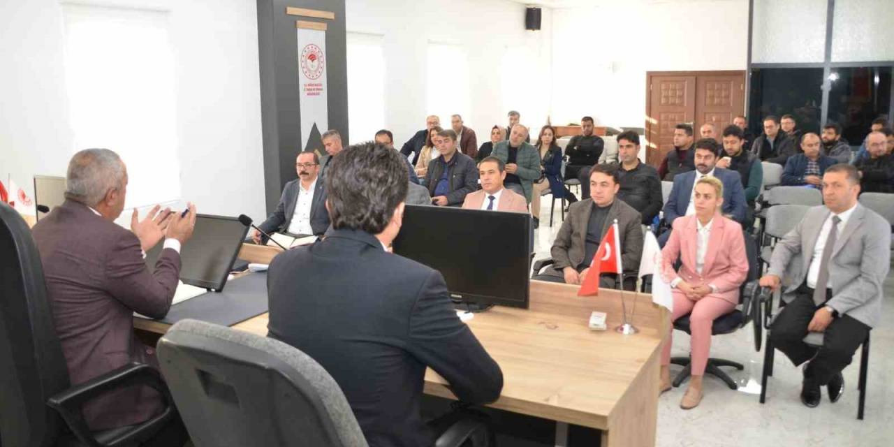 Niğde’de Tarımsal Üretimin Planlanması Ve Sözleşmeli Üretim Bilgilendirme Toplantısı Yapıldı.