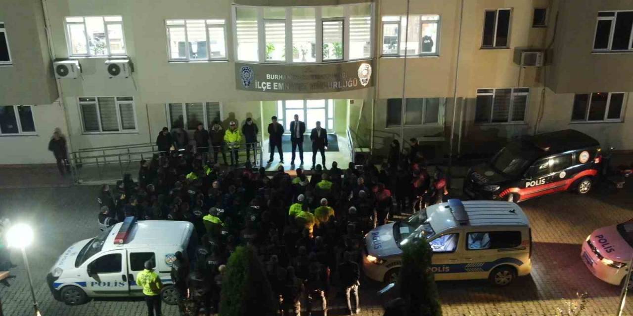 Burhaniye’de Şok Asayiş Uygulamasında Silah Ve Uyuşturucu Yakalandı