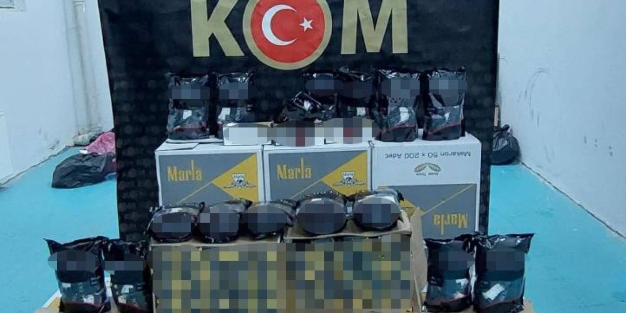 Siirt’te Park Halindeki Bir Araçta Çok Sayıda Boş Makron Ve Sigara Filtresi Ele Geçirildi