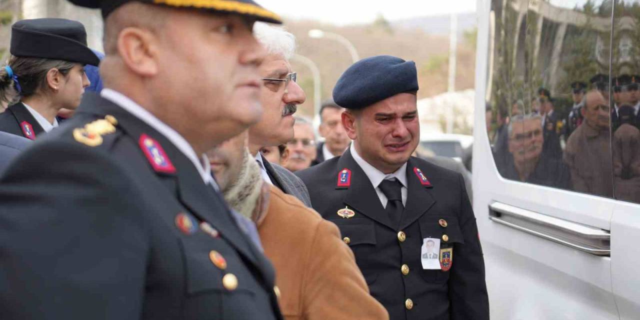 Trafik Kazasında Ağır Yaralanan Uzman Çavuş Yaşam Mücadelesini Kaybetti