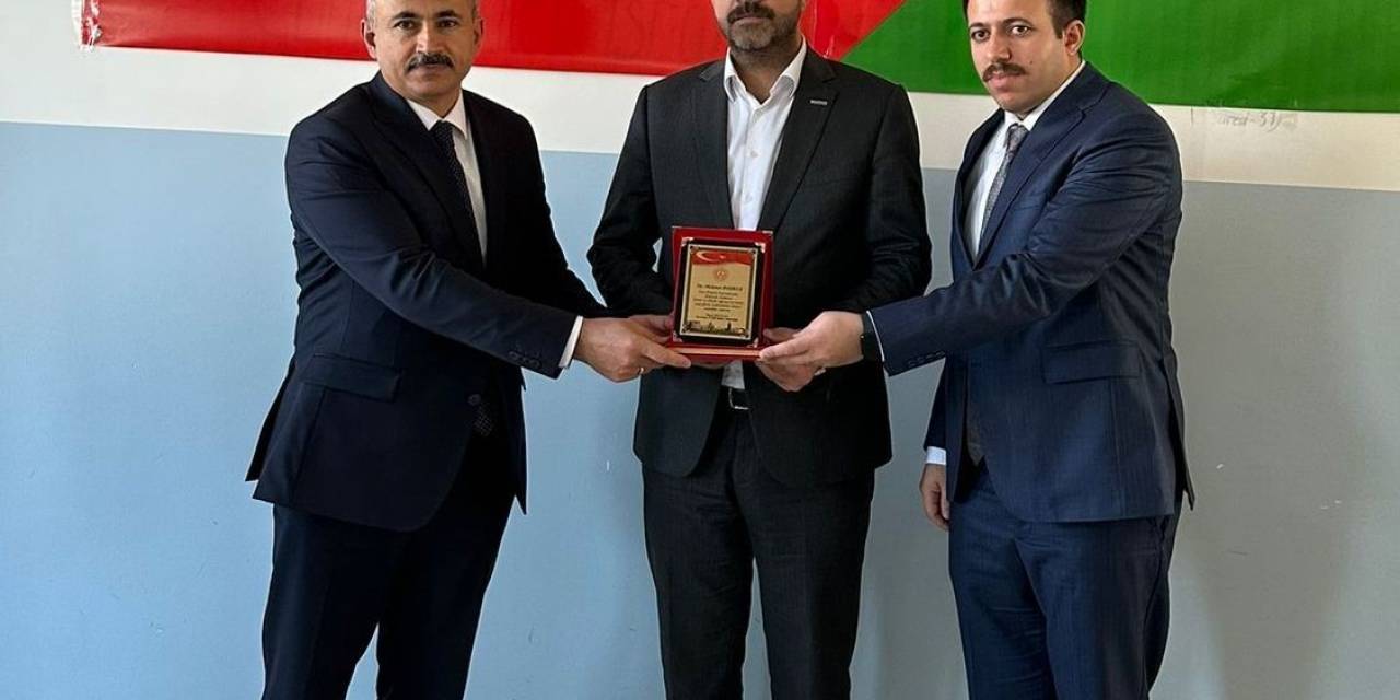 Diyarbakır’da Yetim Ve Öksüz Öğrenciler Giydiriliyor