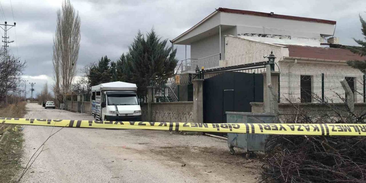 Sevgilisini Öldürdüğü İddiasıyla Tutuklanan Zanlı Ve Dini Nikahlı Eşi Hakim Karşısında