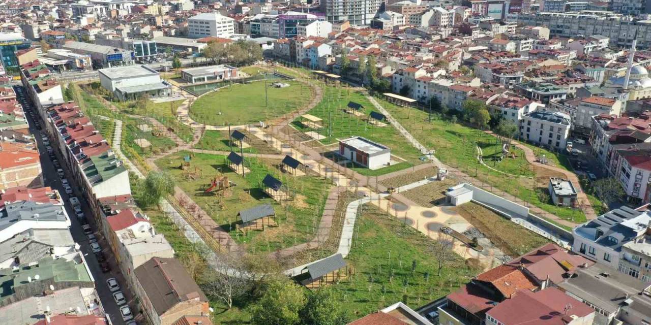 Başkan Atila Aydıner, Dev Konut Ve Avm Projesini Millet Bahçesine Dönüştürdü