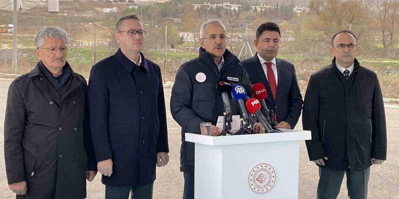 Ulaştırma Ve Altyapı Bakanır Uraloğlu, “Nakkaş-başakşehir Kesimindeki Çalışmaları 2026 Yılında Tamamlamayı Hedefliyoruz”