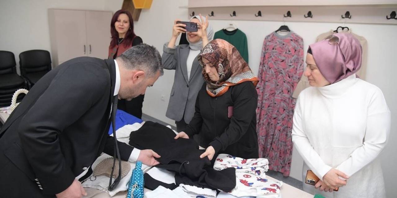 Pursaklar Belediye Başkanı Çetin, Altınova Hanım Evini Ziyaret Etti