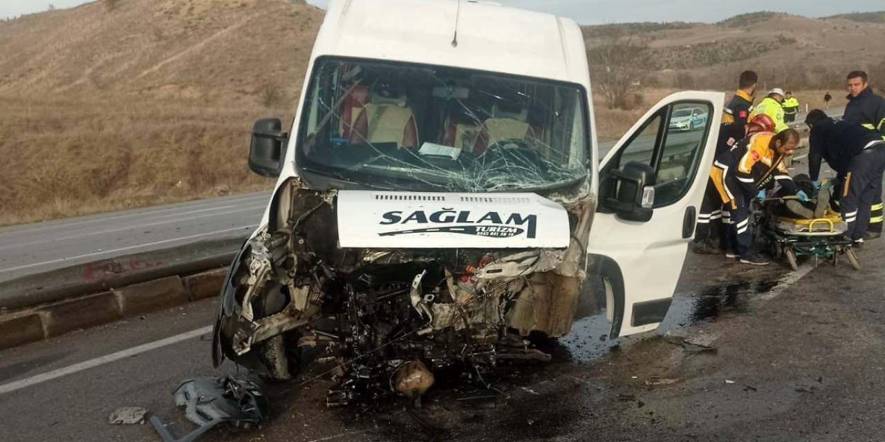 Amasya’da Zincirleme Kaza: 5’i Öğrenci 7 Yaralı