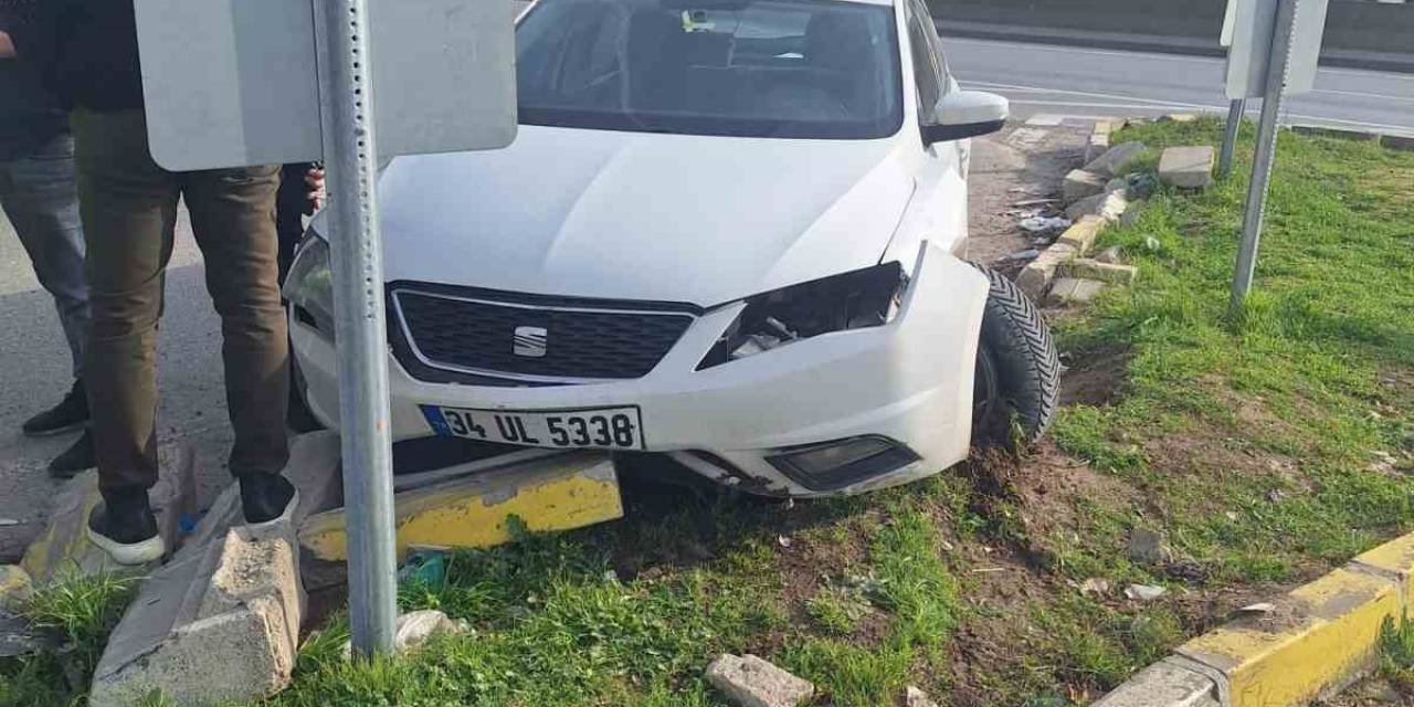 Hastaneye Götürdüğü Amcası Otomobilde Fenalaşınca Kaza Yaptı: 1 Ölü, 2 Yaralı