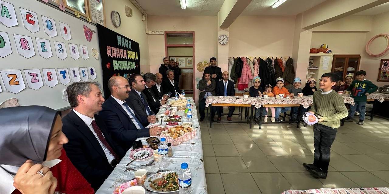 Ağrı’da "Tutum, Yatırım Ve Türk Malları Haftası" Kutlamaları