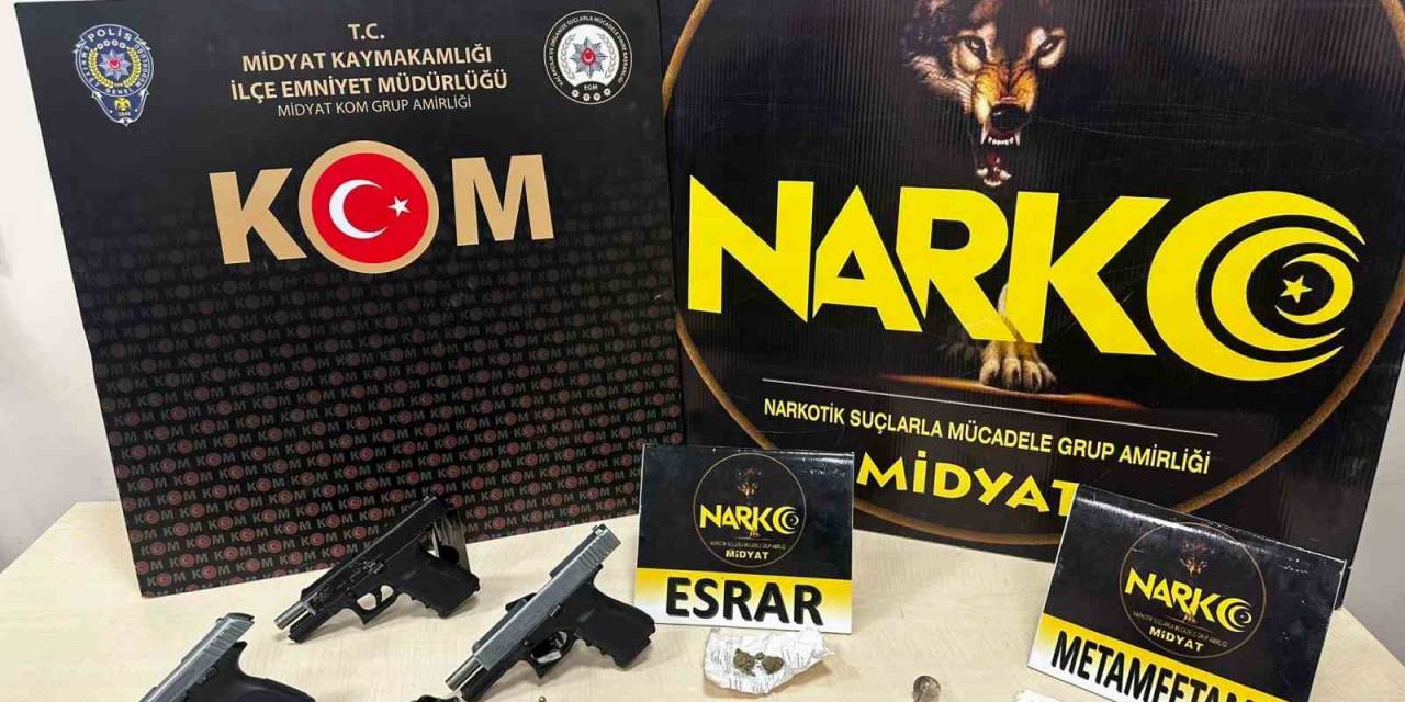 Midyat Polisi 5 Adet Ruhsatsız Tabanca Ve Paketler Halinde Uyuşturucu Ele Geçirdi