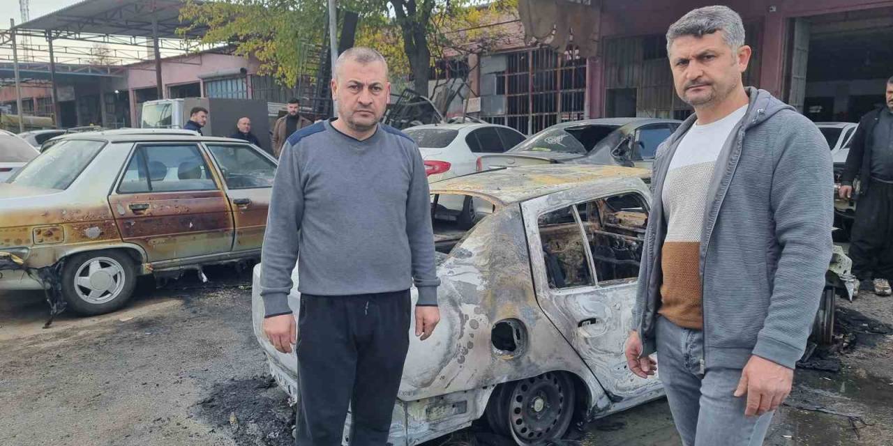 Kız Arkadaşına Çarpan Aracı Kundakladı
