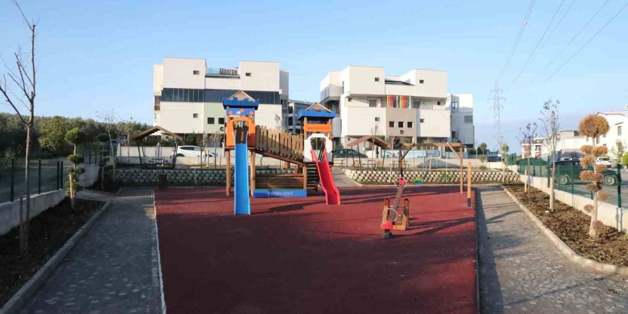 Gemlik’te Çocuklar Yeni Parklarına Kavuştu