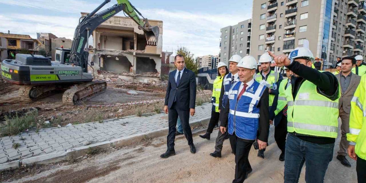 Başkan Soyer’den Uzundere Kentsel Dönüşüm Alanı’nda Yerinde İnceleme