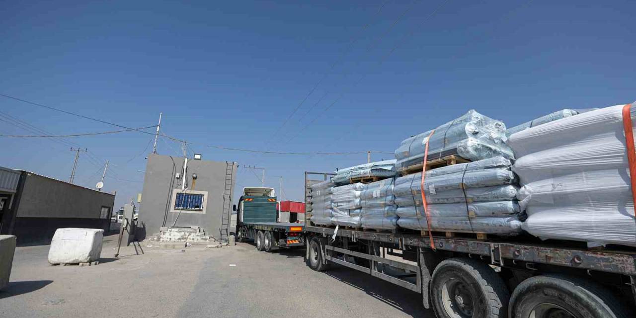 İsrail, Kerem Şalom Sınır Kapısı’nın Gazze’ye Yardım Girişi İçin Açılmasına İlk Defa İzin Verdi