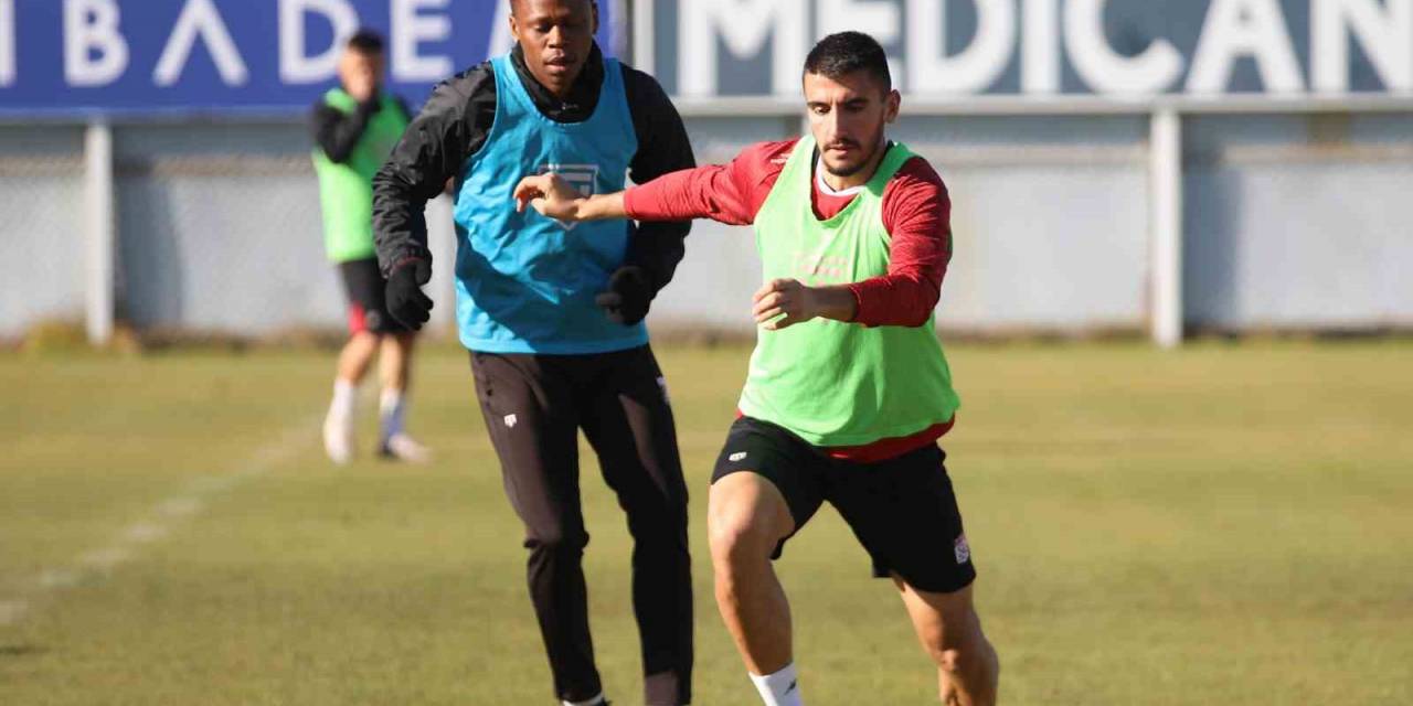 Sivasspor, Başakşehir Maçına İddialı Hazırlanıyor