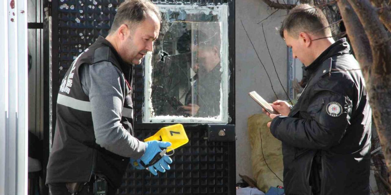 Karaman’da Enişte İle Kayınbiraderler Arasında Silahlı Kavga: 2 Yaralı