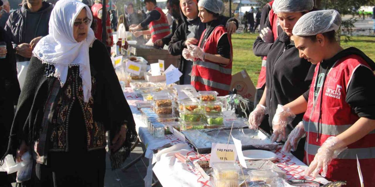 Anda Kayseri’den Hayır Panayırı