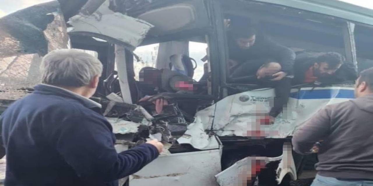 Manisa’da Feci Kaza: 5’i Ağır 17 Yaralı