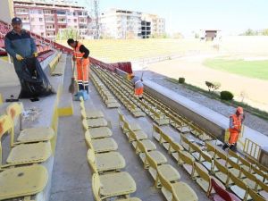 Taraftarlar, Temiz Bir Ortamda Maç Seyredecek