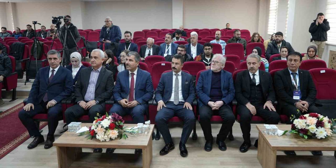 Muş’ta ’7. Yerel Ve Bölgesel Yayıncılar Buluşması’