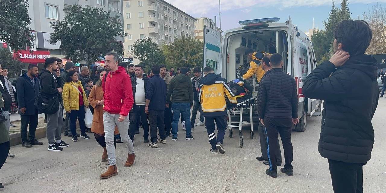 Kilis’te Motosiklet Yayaya Çarptı: 2 Ağır Yaralı