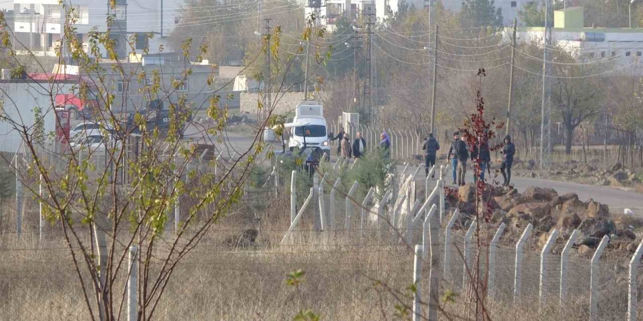 Diyarbakır’da Kaleşnikoflu Taşlı Sopalı Kavga: 9 Yaralı