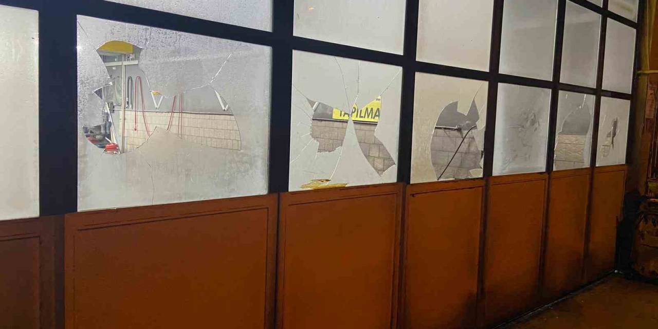 Burdur’da Alkollü Adam Oğlunun İş Yerini Taşladıktan Sonra Kaza Yaptı: 1 Yaralı