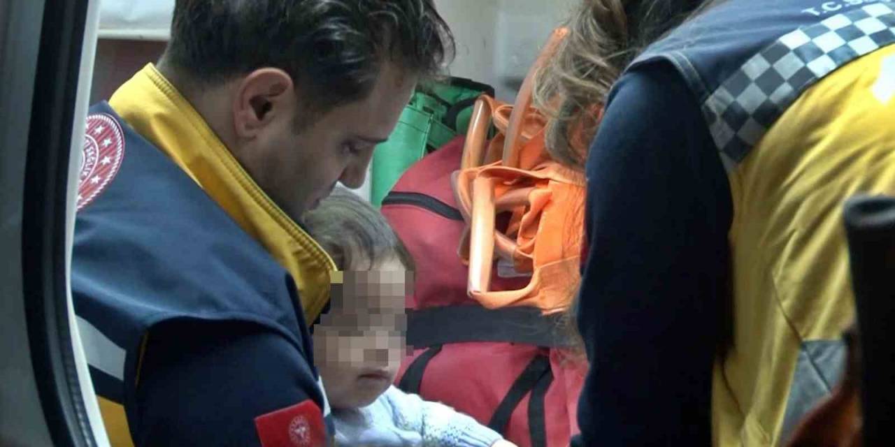 Yanan Dairedeki 3 Çocuğu Komşular, Anneannelerini İtfaiye Kurtardı