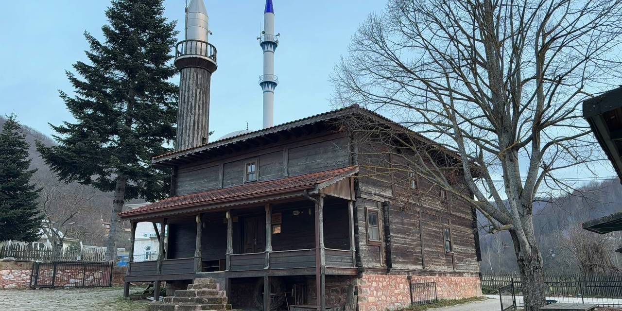 136 Yıldır Ayakta, Çakılı Bir Tek Çivisi Bile Yok