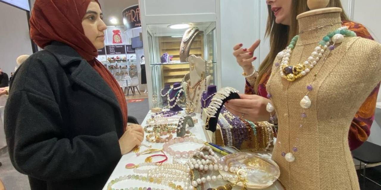 Kadınların En Çok İlgisini Çeken Fuar: İşte Değerli Ve Sahte Taş Arasındaki İnce Çizgi