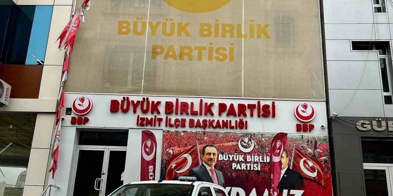 Depremde Özveriyle Çalışmışlardı, Arama-kurtarma Aracı Hediye Edildi