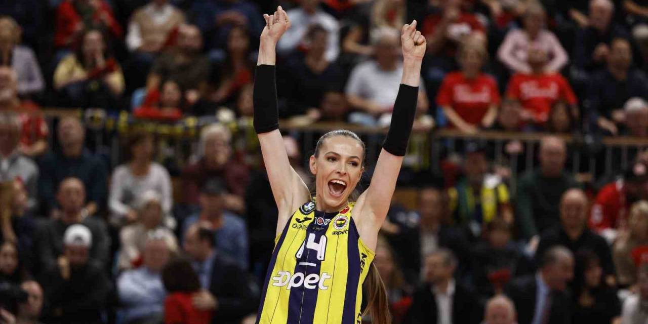 Eda Erdem Dündar: “Türk Voleybolunu Daha Yukarı Çıkarmak İçin Elimizden Geleni Yapacağız”