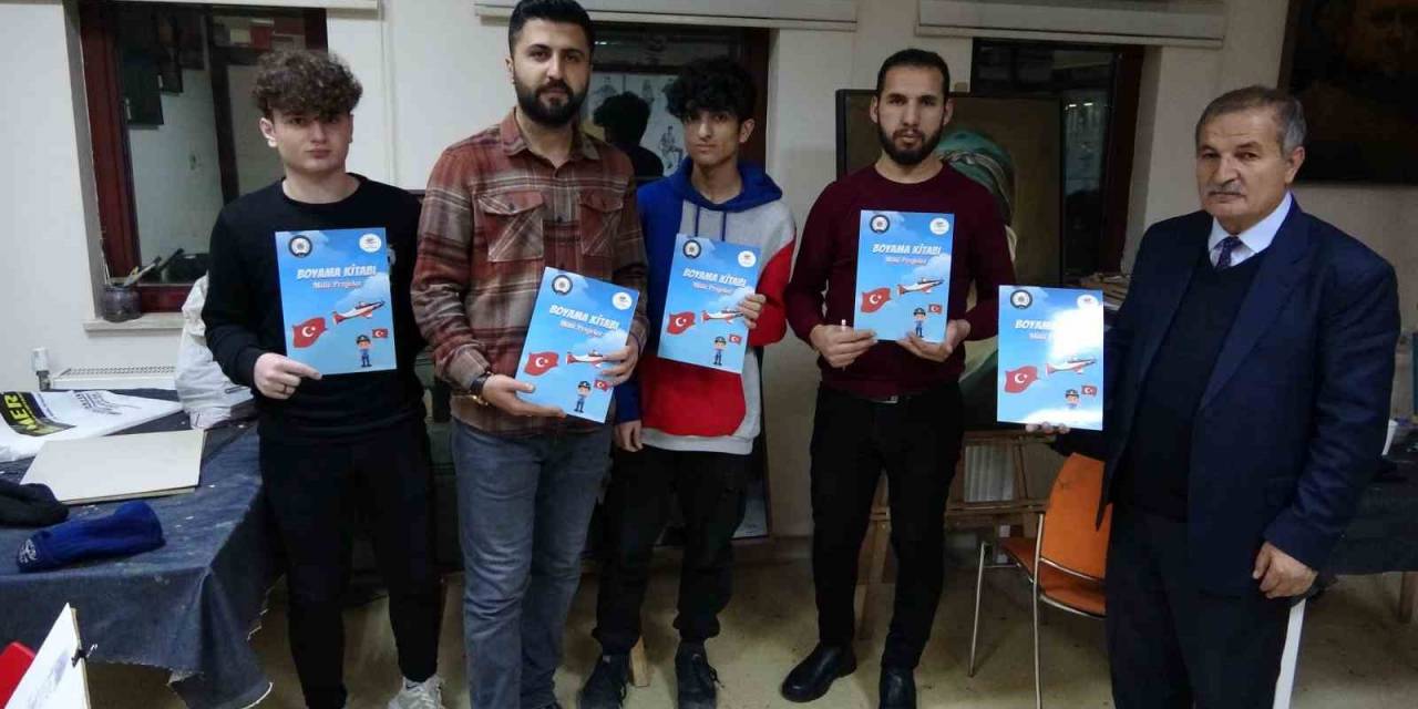Resim Kursu Öğrencilerinden Dezavantajlı Öğrencilere Boyama Kitabı