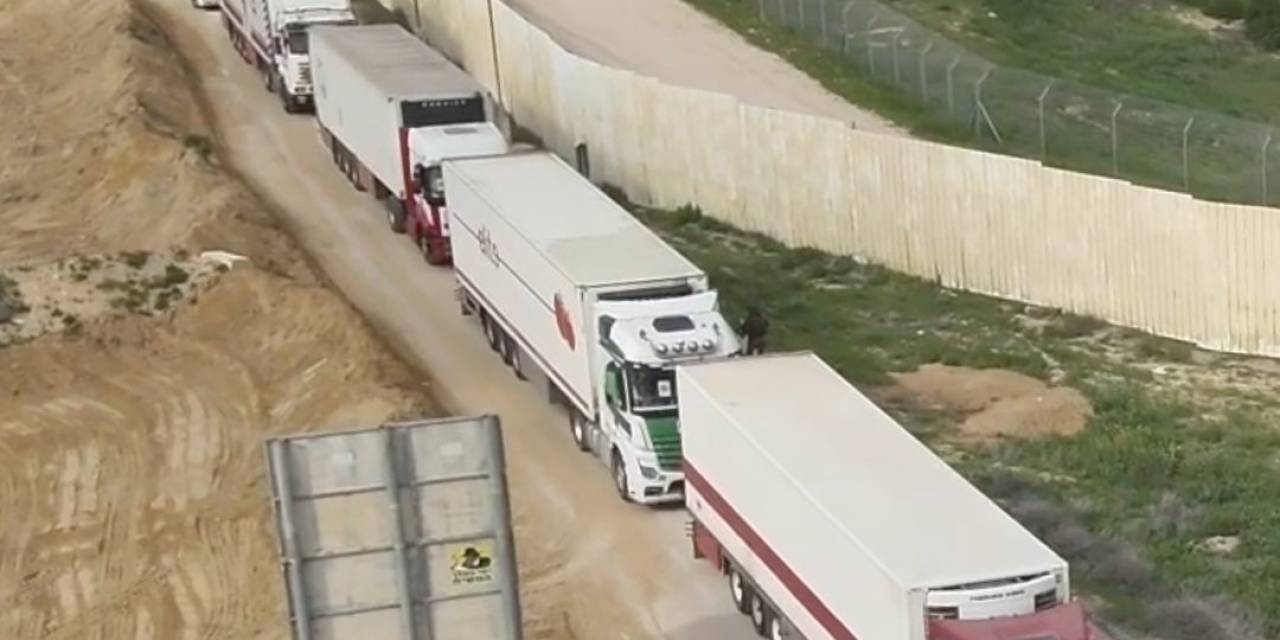 İsrail Üzerinden Gazze’ye İnsani Yardım Geçişi Bugün Başlıyor