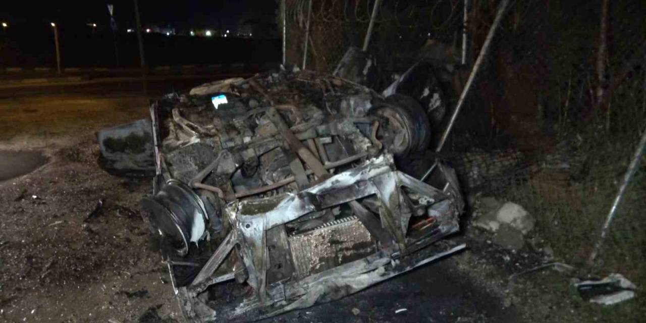 Takla Atıp Alev Topuna Dönen Araçtan Sağ Çıktı, Olay Yerinden Kaçtı