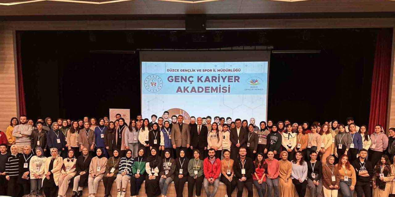 Gençlere Tecrübelerini Aktardılar