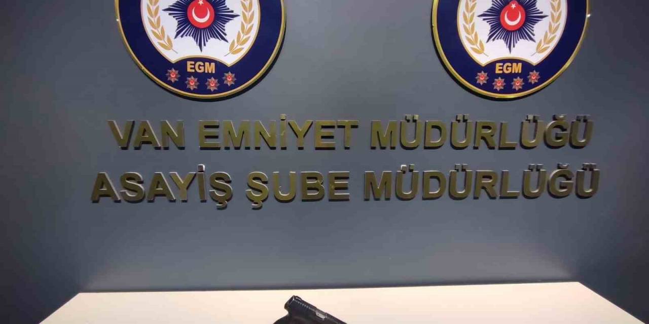 Van’da 16 Kişi Tutuklandı