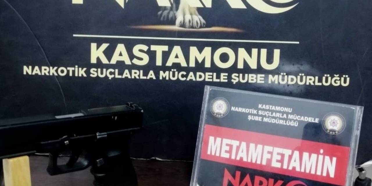 Kastamonu’da Uyuşturucuyla Yakalanan 2 Kişi Gözaltına Alındı