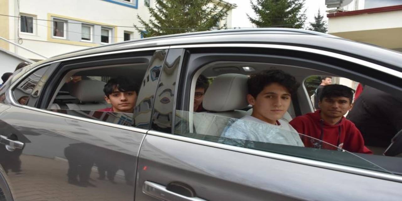 Yerli Malı Haftasında Çocuklar Togg İle Buluştu