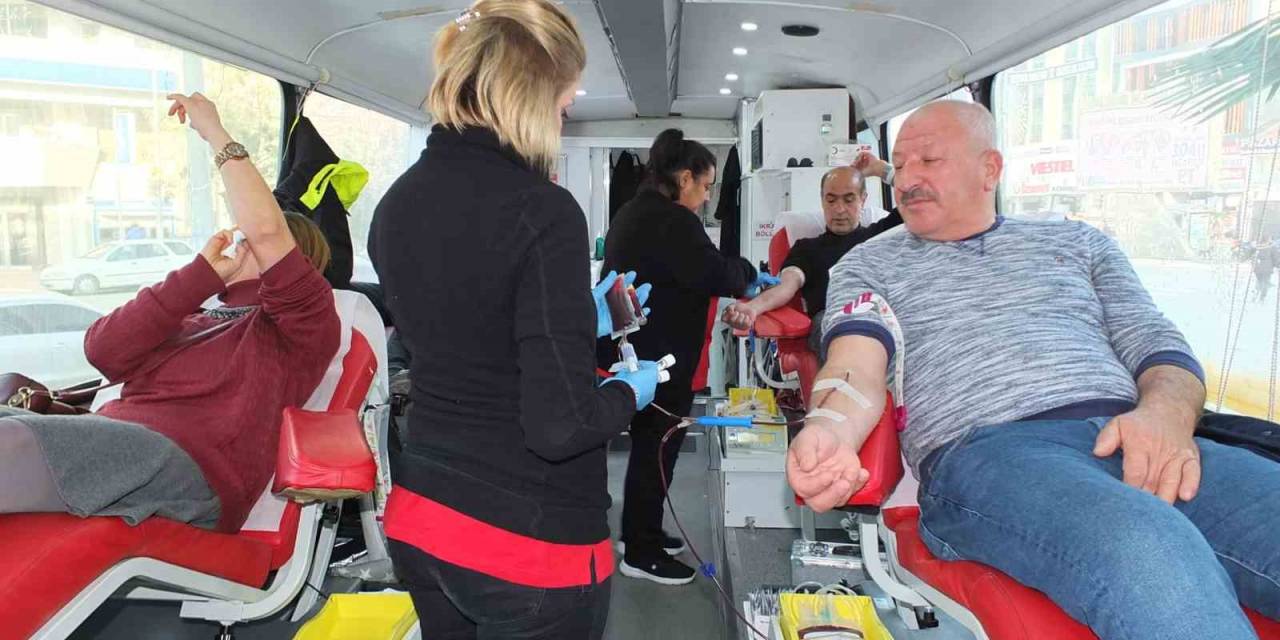 Burhaniyeliler Gönüllü Oldu