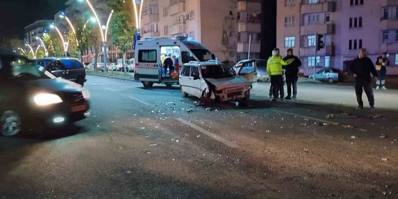 Batman’da Trafik Kazası: 2 Yaralı