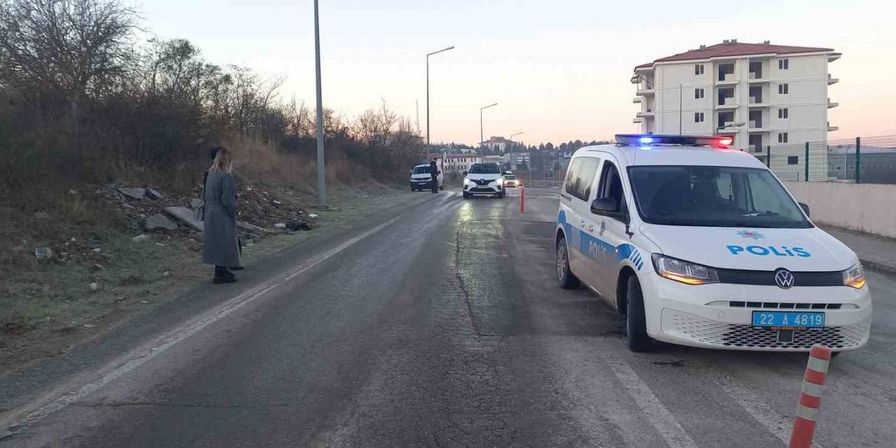 Edirne’de Su Kaçağından Kaynaklanan Buzlanma Beraberinde Kazaları Getirdi