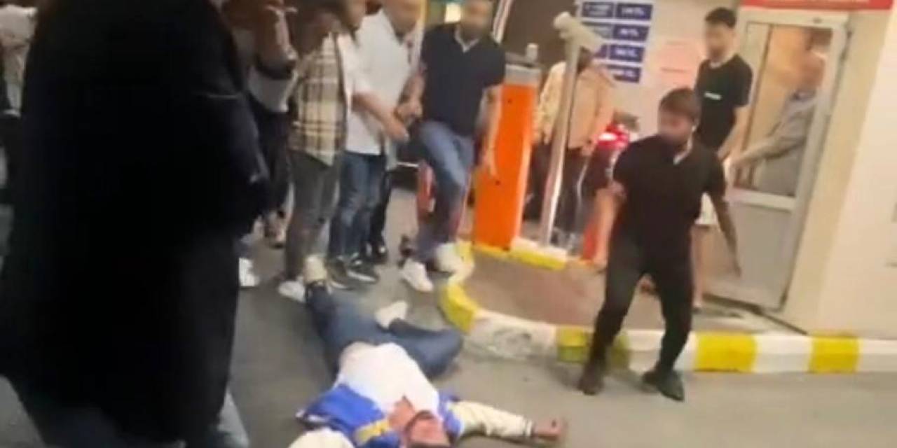 İstanbul’da Yaşanan Tekme Ve Yumruklu Kavgalar Kamerada: Kız Arkadaşına Laf Atan Şahısları Dövdü