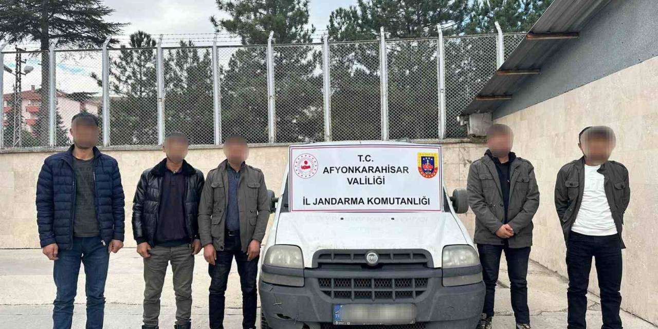 Jandarma 5 Düzensiz Göçmen Yakaladı