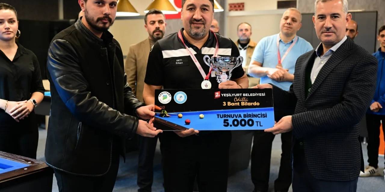 Bilardo Turnuvasında Ödüller Dağıtıldı