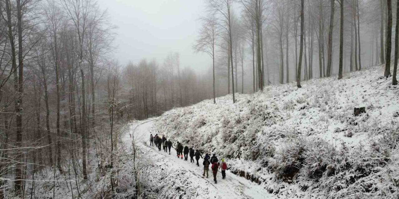 Eskişehir Doğa Aktiviteleri Grubu’ndan Kar Manzaralı Yürüyüş