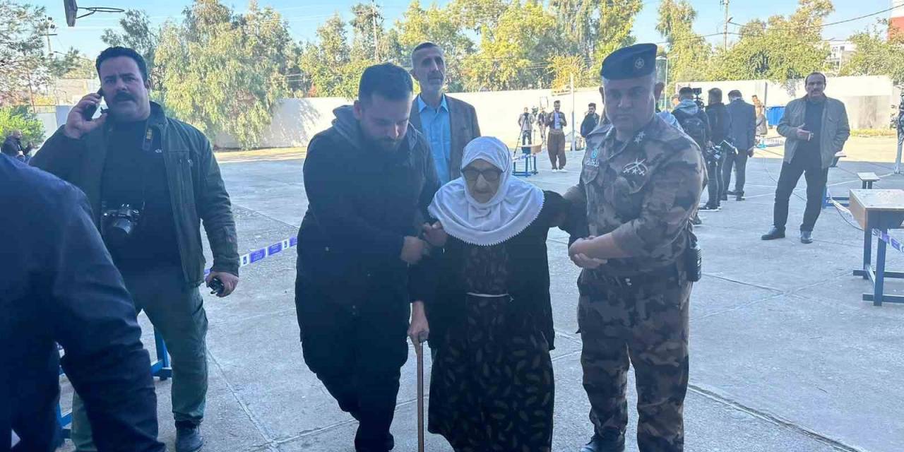 Irak’ta Halk, 10 Yıl Sonra Yerel Seçimler İçin Sandık Başında