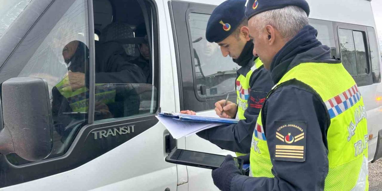 Yüksekova’da Öğrenci Servislerine Sıkı Denetim