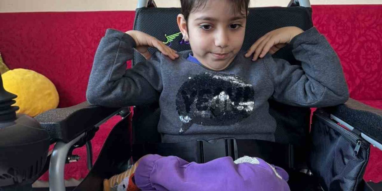 Doğuştan Engelli Rabia Akülü Sandalye İle Dışarıya Çıkabilecek