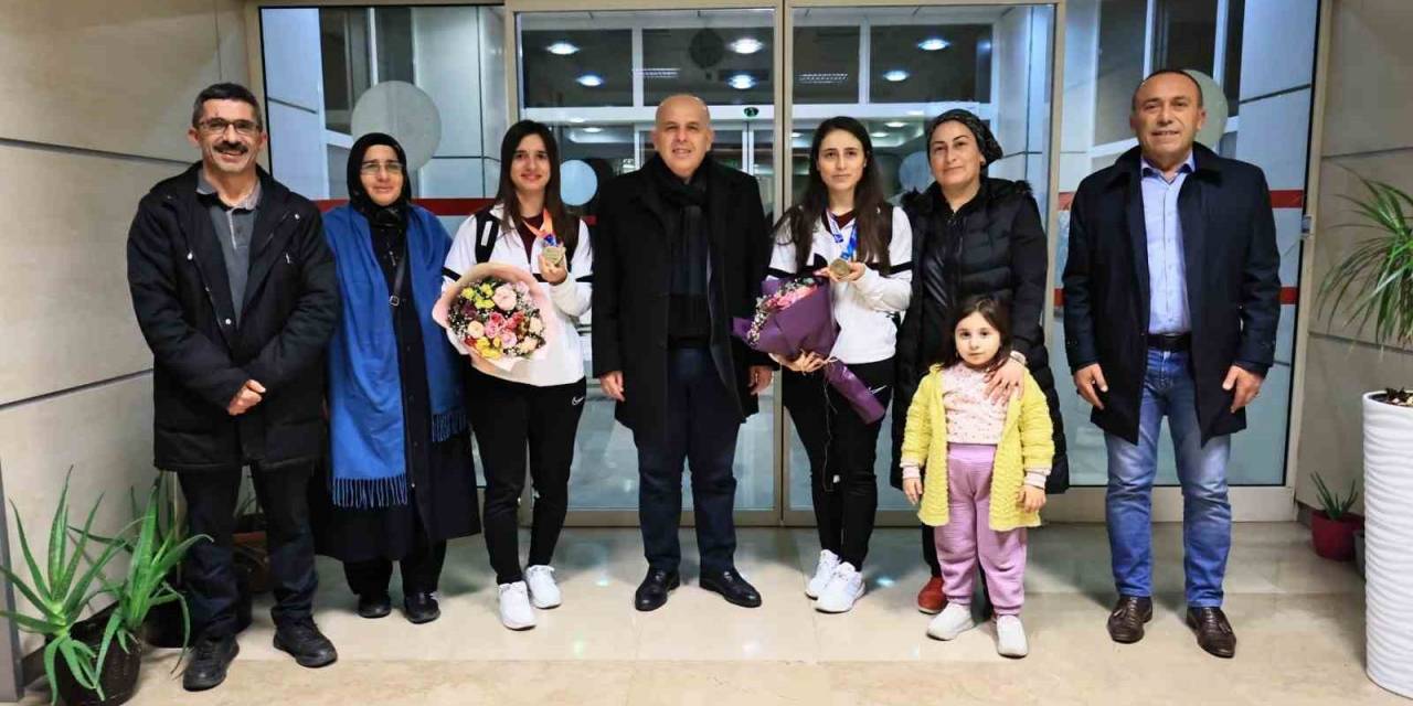 Denizli’nin Milli Gururları Evine Döndü